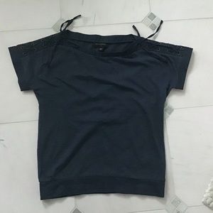 Banana republic petite xs navy top w/detail on slv